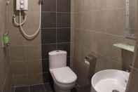 Toilet Kamar Island Homestay