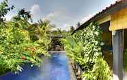 Swimming Pool 4 Villa Latebra