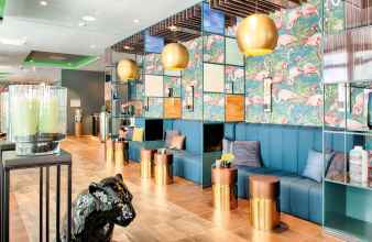 Lobi 4 NYX Hotel Munich by Leonardo Hotels