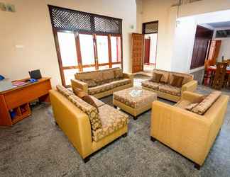 Lobi 2 Dayanithi Guest House