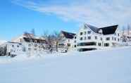 Bangunan 2 Hotel Sierra Resort Yuzawa