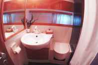 In-room Bathroom Yacht Suite Sorrento