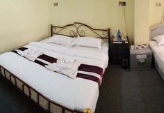 기타 4 121 Hotel Yangon