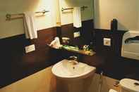 Toilet Kamar Hotel Palm Shore