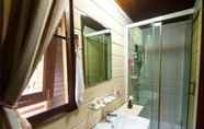 Toilet Kamar 3 Banviewnam Camping & Resort