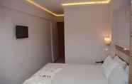 Bedroom 4 Best Smyrna Hotel