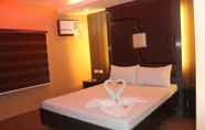 Kamar Tidur 3 El Vistra Travellers Inn & Coffee Shop