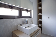 In-room Bathroom Seaview villa Loft