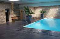 Swimming Pool Hotel Spoorzicht & SPA