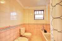 In-room Bathroom In the Heart of Bairro Alto-live Like a Local