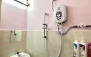 In-room Bathroom 4 Sakura 2 Homestay Kampar