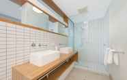Phòng tắm bên trong 7 1 Bright Point Apartment 5101