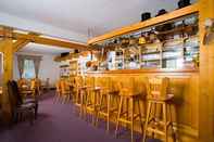 Bar, Kafe, dan Lounge Pension Samohel