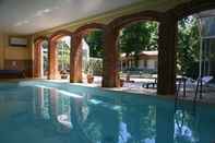 Swimming Pool Chateau La Grange fort