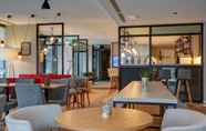 Restoran 4 Boutique Hotel 125 Hamburg Airport by INA