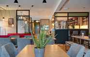 Bar, Cafe and Lounge 3 Boutique Hotel 125 Hamburg Airport by INA