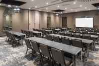Functional Hall AC Hotel by Marriott Boston Cleveland Circle