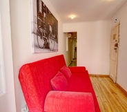 Ruang Umum 2 Cozy 1 Bed in the Heart of Alfama w Aircon
