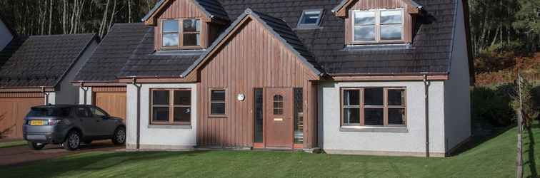 Exterior Highland Holiday Homes - Tulloch Ard