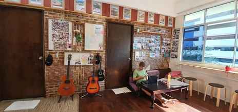 Sảnh chờ 4 Escape Backpackers KK