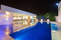 Swimming Pool Hotel Oasis De La Colina