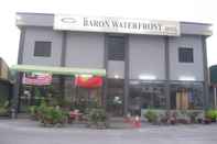 Bên ngoài Baron Waterfront Hotel