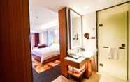 In-room Bathroom 2 Hampton by Hilton Changsha Liuyang