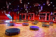 Entertainment Facility James Joyce Coffetel - Zhuhai Sports Center Mingzhu Station