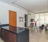 Lobby 5 Menesse 25-26 no.1 by NAS