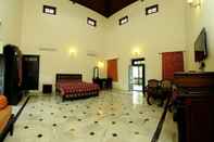 Lobi Champaner Heritage Resort