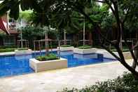 สระว่ายน้ำ Apartment in Bangkok near Pool