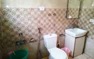 In-room Bathroom 5 TIH Hotel Khakshal