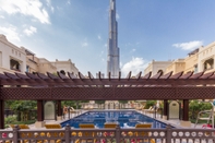 สระว่ายน้ำ Maison Privee - Elite Apt Connected to Dubai Mall & Burj Khalifa