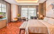 Bedroom 6 Zhuhai LongZhuDa International Hotel