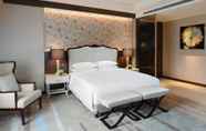 Bedroom 5 Courtyard by Marriott Shanghai Changfeng Park