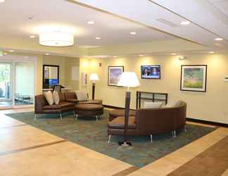 Lobby 2 Candlewood Suites Goodlettsville - Nashville, an IHG Hotel