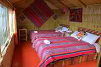 Bedroom Uros Aruntawi Lodge