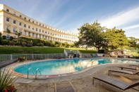 Swimming Pool The Osborne Apartments