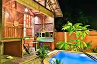 Kolam Renang Apalagi Villas