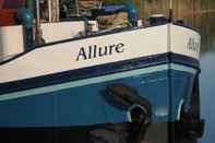 สระว่ายน้ำ Hotelboat Allure