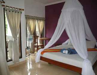 Kamar Tidur 2 Yunni Guesthouse