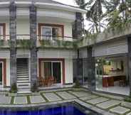 Swimming Pool 2 Bali Lane Villa