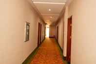 Lobi GreenTree Inn Huangshan TangKou Town Scenic Spot South Gate Transfer Center Hotel