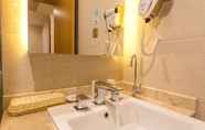 In-room Bathroom 4 GreenTree Inn Suzhou Wujiang Fenhu Development District Express Hotel