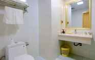 In-room Bathroom 6 GreenTree Inn Jiaxing Xiuzhou District Wangjiangjin Town Hotel