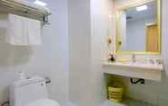 In-room Bathroom 6 GreenTree Inn Jiaxing Xiuzhou District Wangjiangjin Town Hotel