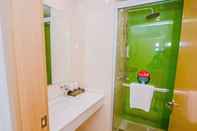 Phòng tắm bên trong GreenTree Inn Nantong Tongzhou Zhangzhishan Town Deli Square Express Hotel