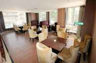 Bar, Kafe, dan Lounge GreenTree Inn Huzhou Wuxing District South Street Chaoyin Bridge Business Hotel
