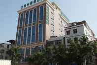 Bangunan GreenTree Inn Huizhou Chenjiang Intercity Rail Station Hotel