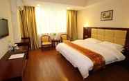 Bedroom 4 GreenTree Inn GuiLin LinGui District JinShan Square JinShui Road Express Hotel